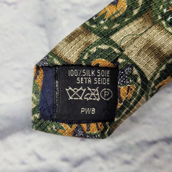 Dunhill Medieval Knight on Horse Medallion Silk Tie - Picture 5 of 14